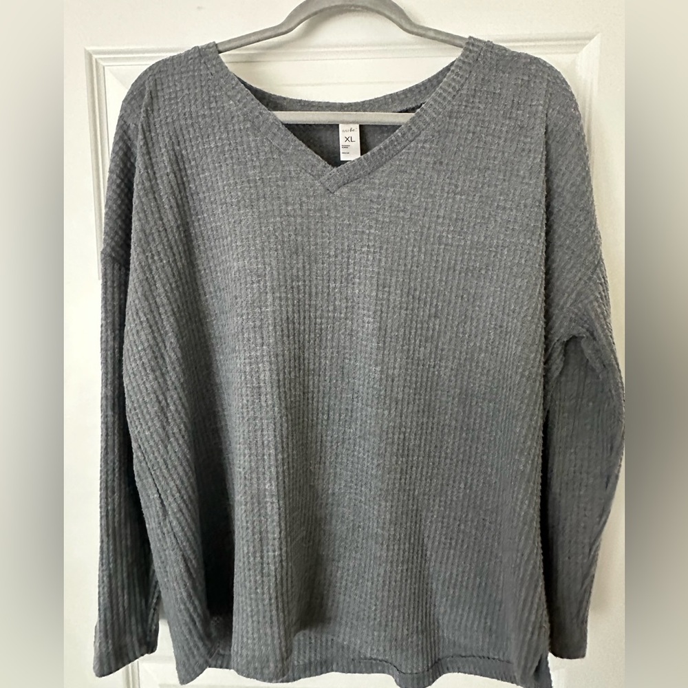 Grey waffle long sleeve 
Size XL